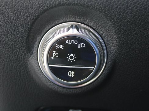 Certified 2025 Mercedes-Benz C 300 Sedan image 24