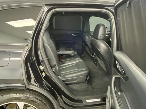 Used 2019 Audi Q7 3.0T Prestige w/ Prestige Package image 39