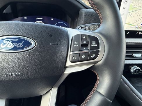 Used 2025 Ford Explorer Active image 21