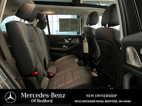 Used 2026 Mercedes-Benz GLS 580 4MATIC image 17