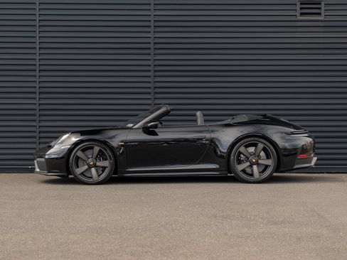 Used 2026 Porsche 911 Carrera GTS RWD image 2