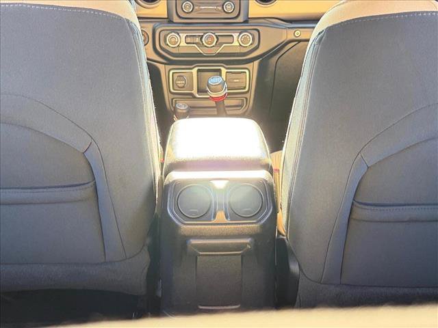 Used 2021 Jeep Wrangler Sport AWD/4WD image 18