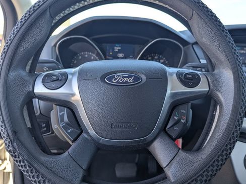 Used 2013 Ford Focus SE FWD image 20