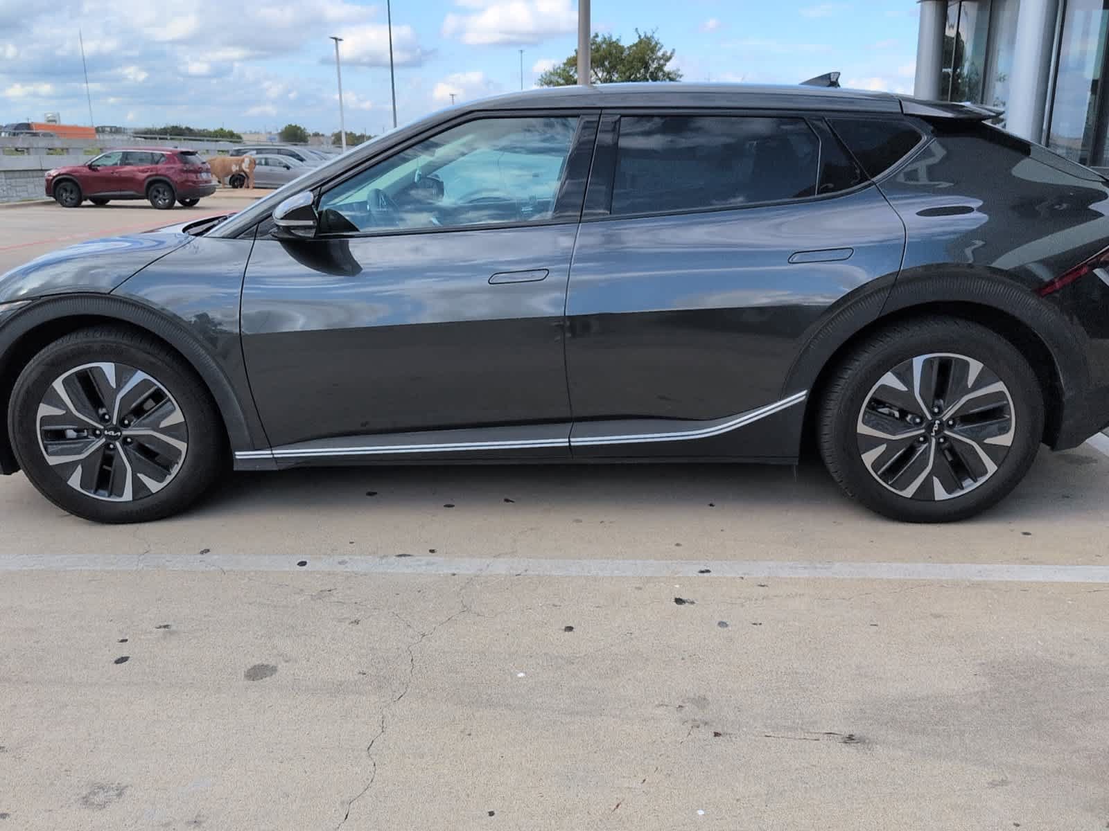 Used 2024 Kia EV6 Light RWD image 2