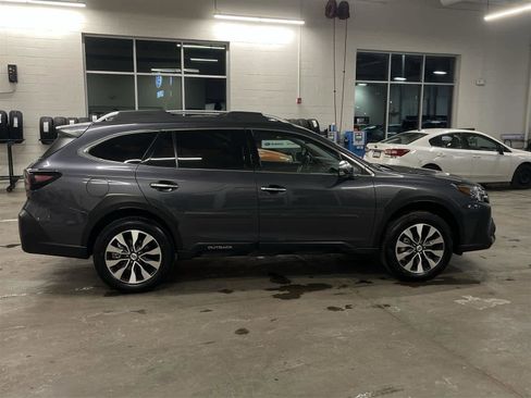 Used 2025 Subaru Outback Touring image 6