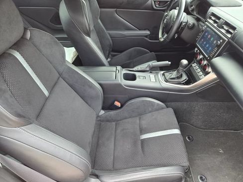 Used 2025 Toyota GR86 Premium RWD image 13