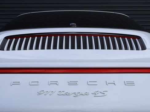 Certified 2017 Porsche 911 Targa 4S image 12