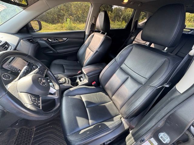 Used 2017 Nissan Rogue SL w/ SL Premium Package FWD image 15