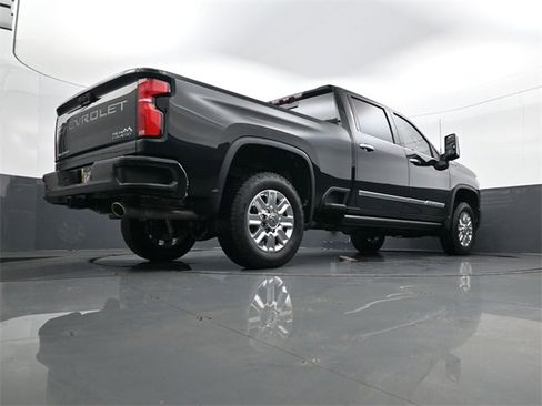 Certified 2025 Chevrolet Silverado 2500 High Country w/ Technology Package image 25