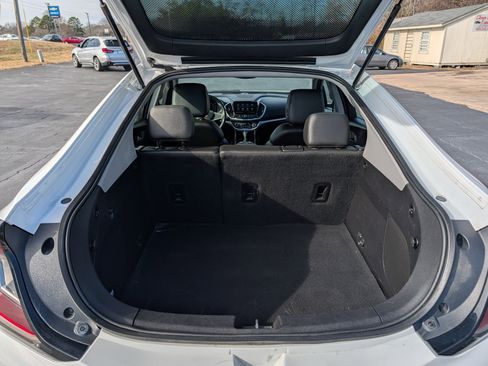 Used 2019 Chevrolet Volt LT w/ Power Convenience Package image 32