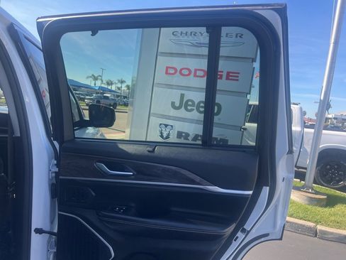 Used 2022 Jeep Grand Cherokee Limited 4xe w/ Luxury Tech Group II image 38