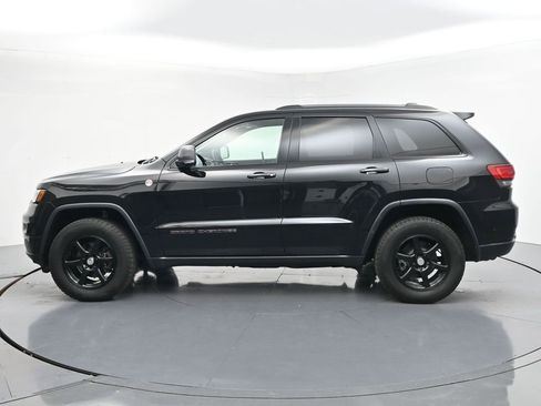 Used 2017 Jeep Grand Cherokee Trailhawk w/ Trailhawk Luxury Group AWD/4WD image 3