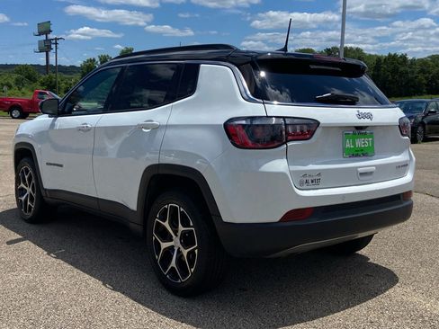 Used 2024 Jeep Compass Limited AWD/4WD image 5
