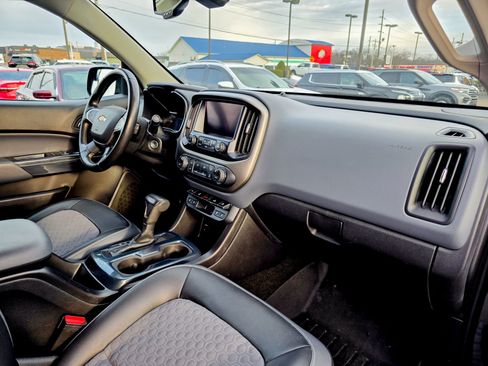 Used 2016 Chevrolet Colorado Z71 image 10