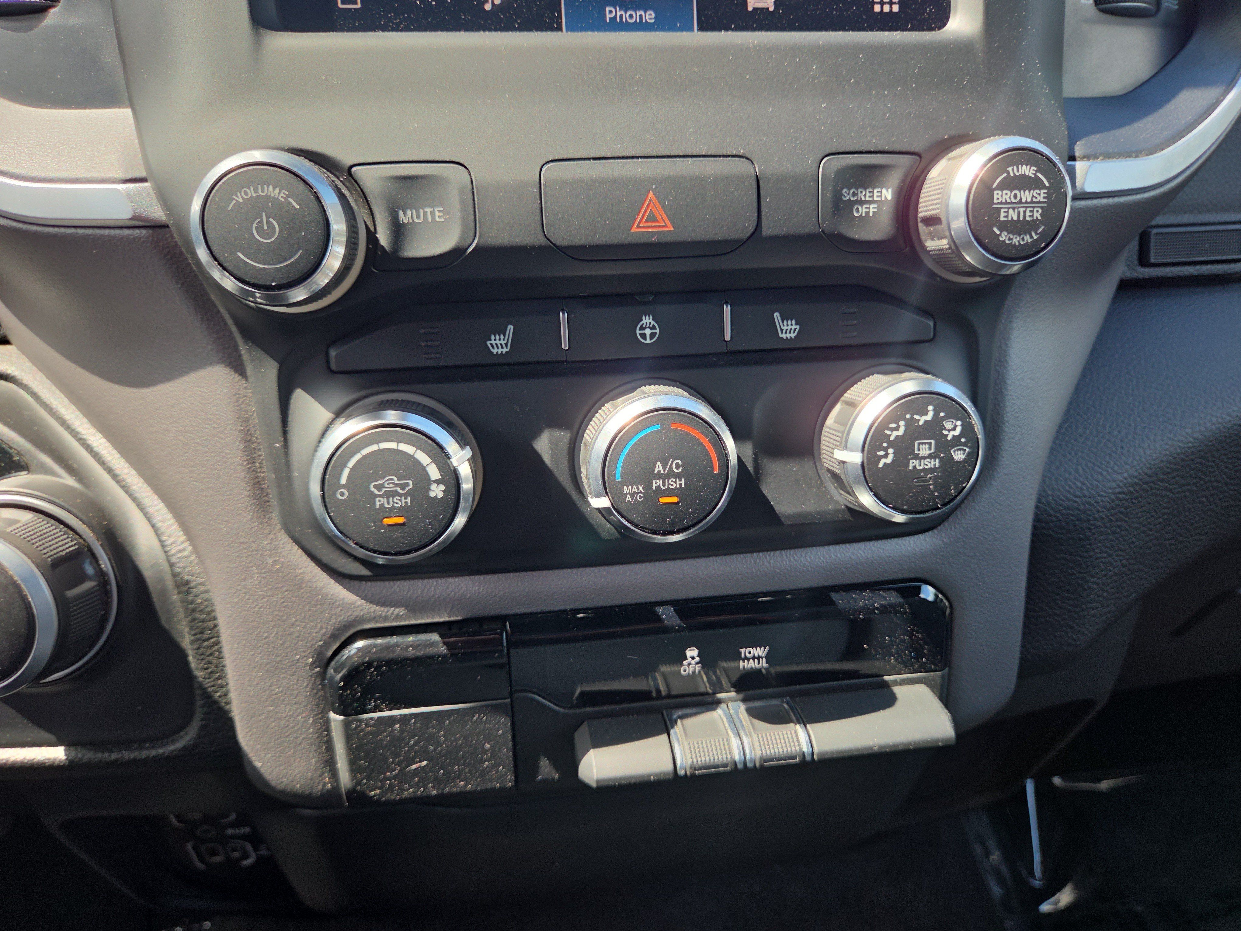 Used 2023 RAM 1500 Big Horn AWD/4WD image 7