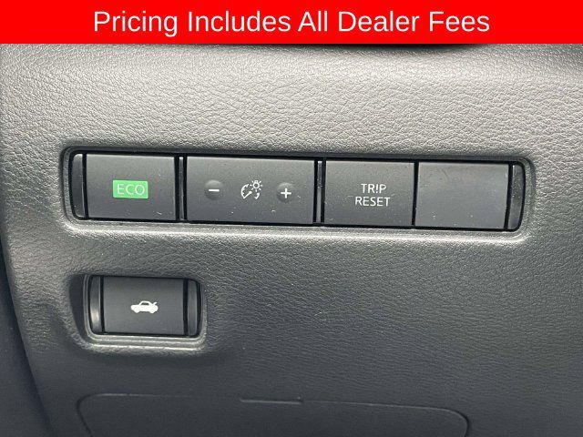 Used 2024 Nissan Sentra SR FWD image 19