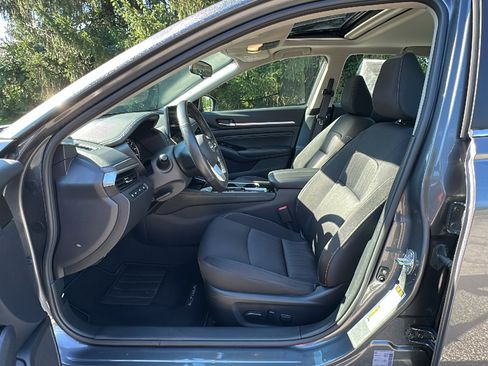 Certified 2023 Nissan Altima 2.5 SV w/ SV Premium Package image 12