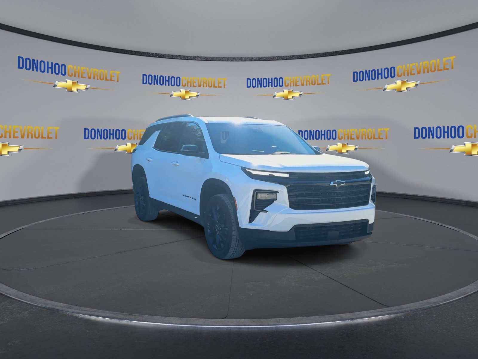 Used 2025 Chevrolet Traverse LT w/ Midnight/Sport Edition FWD image 6
