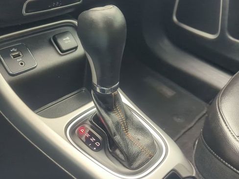 Used 2018 Jeep Compass Latitude image 19