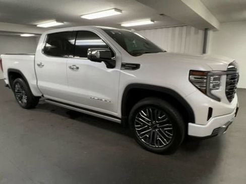 Certified 2022 GMC Sierra 1500 Denali Ultimate AWD/4WD image 2