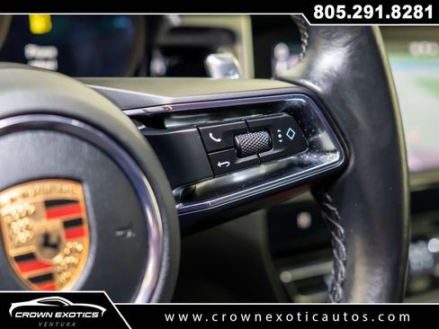 Used 2023 Porsche Macan Turbo image 35