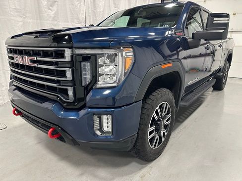 Used 2022 GMC Sierra 2500 AT4 image 3