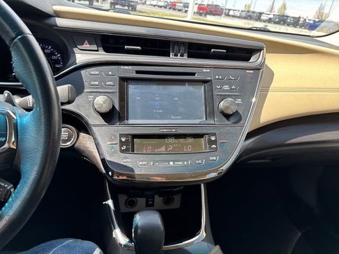 Used 2016 Toyota Avalon XLE Plus FWD image 17