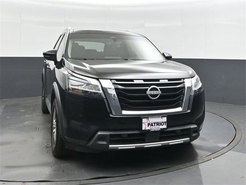 Used 2023 Nissan Pathfinder SL image 9
