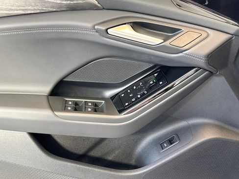 Used 2025 Audi A6 e-tron Premium w/ Ultra Package AWD/4WD image 16