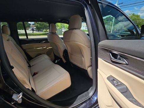 Used 2023 Jeep Grand Cherokee Limited AWD/4WD image 14