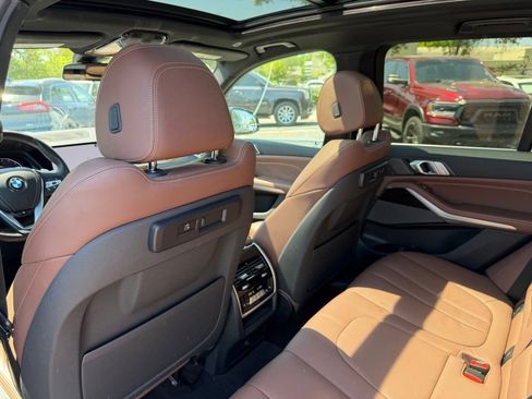 Used 2019 BMW X5 xDrive40i AWD/4WD image 23