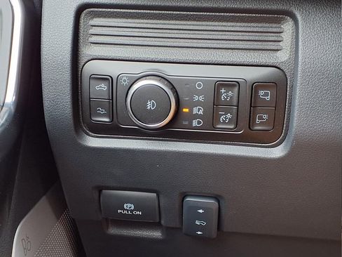 New 2025 Ford F450 Platinum image 16