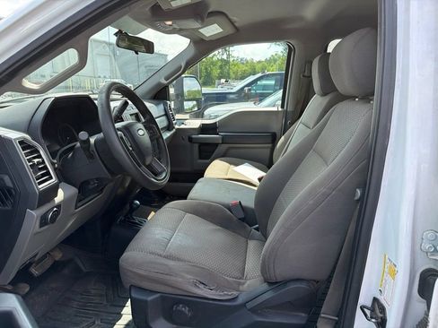 Used 2017 Ford F250 XLT AWD/4WD image 7