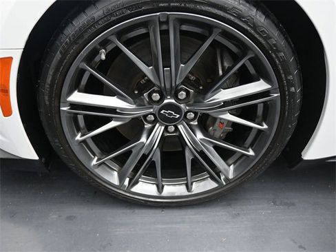Used 2020 Chevrolet Camaro ZL1 image 40