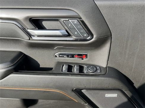 Certified 2025 GMC Sierra 1500 AT4 image 15