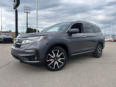 Used 2022 Honda Pilot Touring image 1