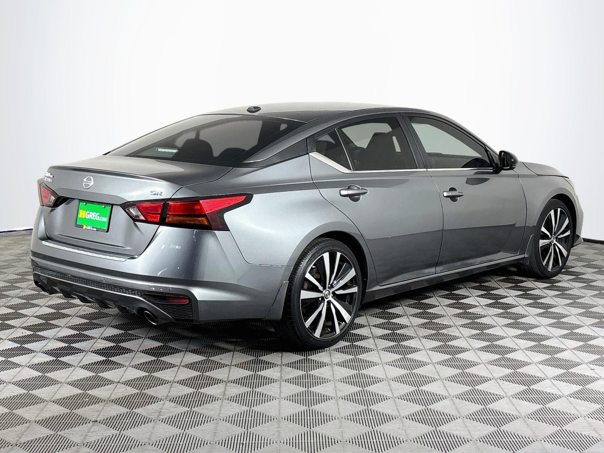 Used 2021 Nissan Altima 2.5 SR w/ SR Premium Package FWD image 8