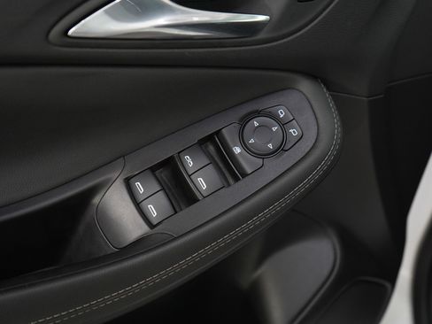 Used 2023 Buick Encore GX Preferred w/ Cold Weather Comfort Package AWD/4WD image 19
