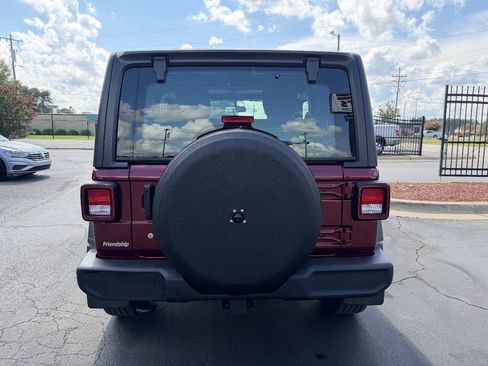 Used 2021 Jeep Wrangler Sport AWD/4WD image 6