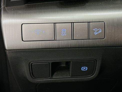 Used 2025 Hyundai Kona SEL AWD/4WD image 17