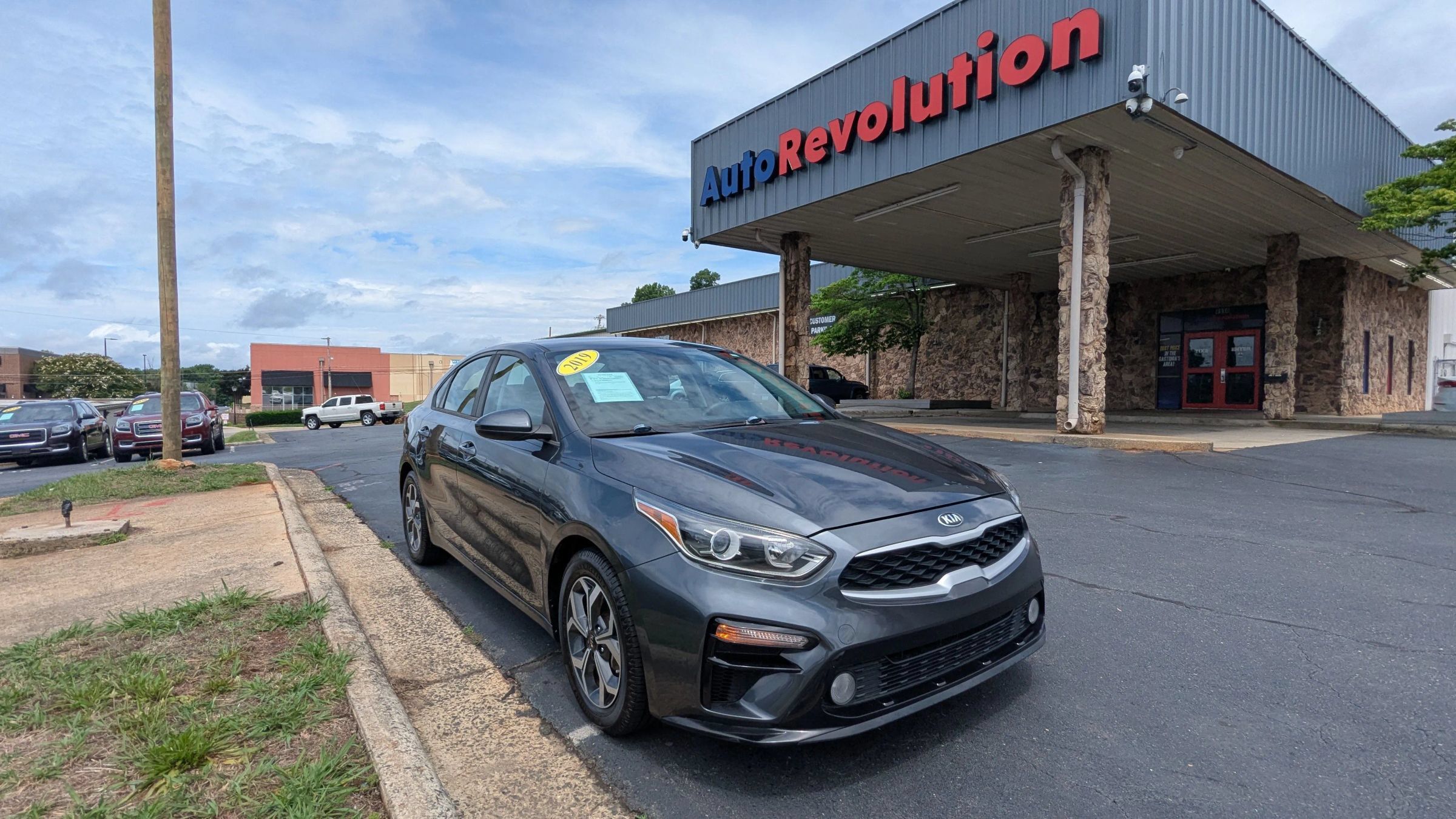 Used 2019 Kia Forte LXS FWD image 1