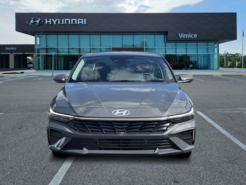 New 2026 Hyundai Elantra Hybrid FWD image 12