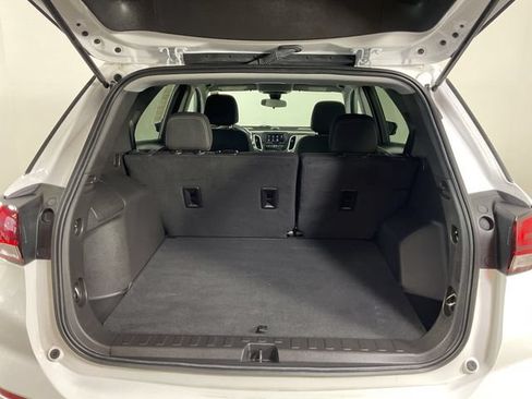 Used 2024 Chevrolet Equinox LS AWD/4WD image 20
