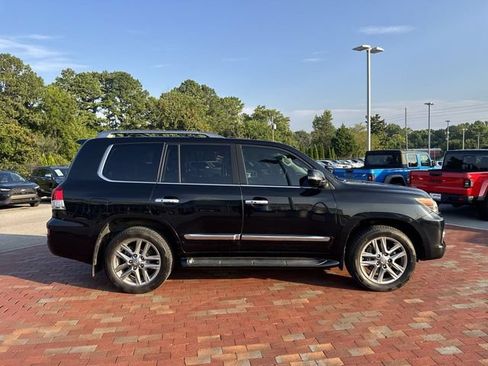 Used 2015 Lexus LX 570 4WD image 16