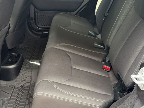 Used 2017 Jeep Wrangler Unlimited Sahara w/ Connectivity Group image 8