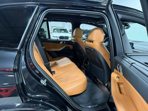 Used 2022 BMW X5 xDrive40i w/ M Sport Package AWD/4WD image 56