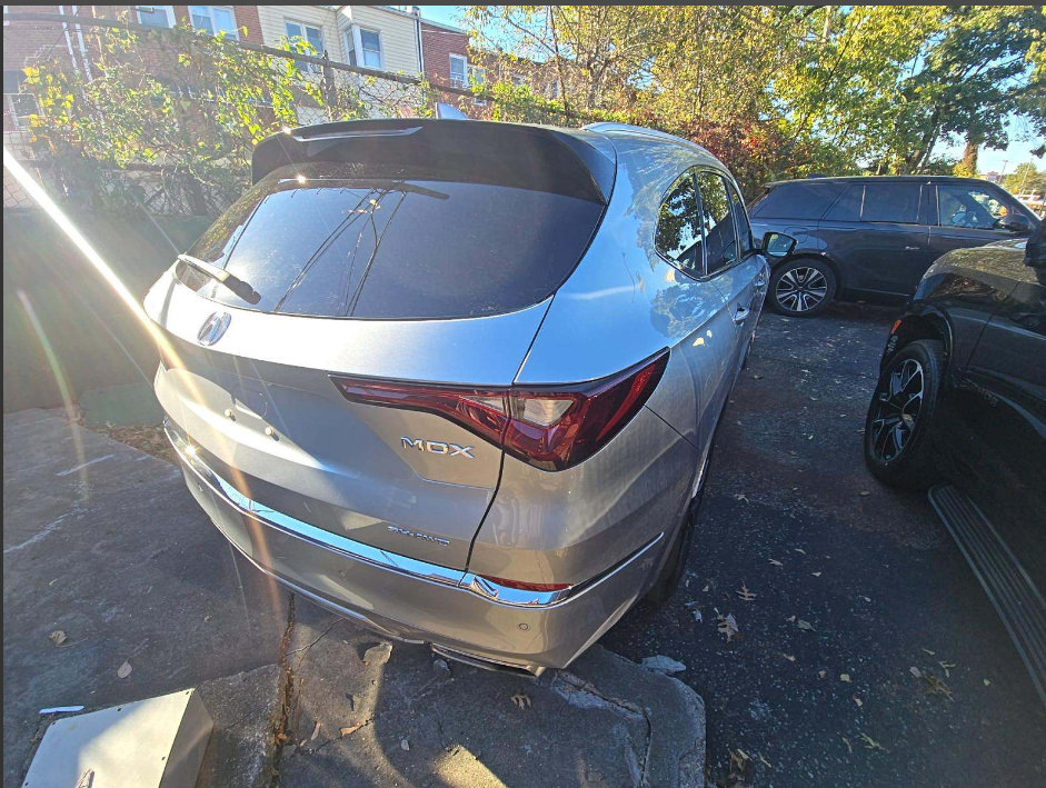 Used 2025 Acura MDX w/ Advance Package AWD/4WD image 4