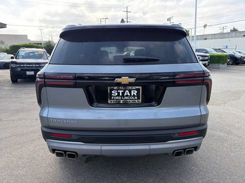 Used 2026 Chevrolet Traverse LT FWD image 6