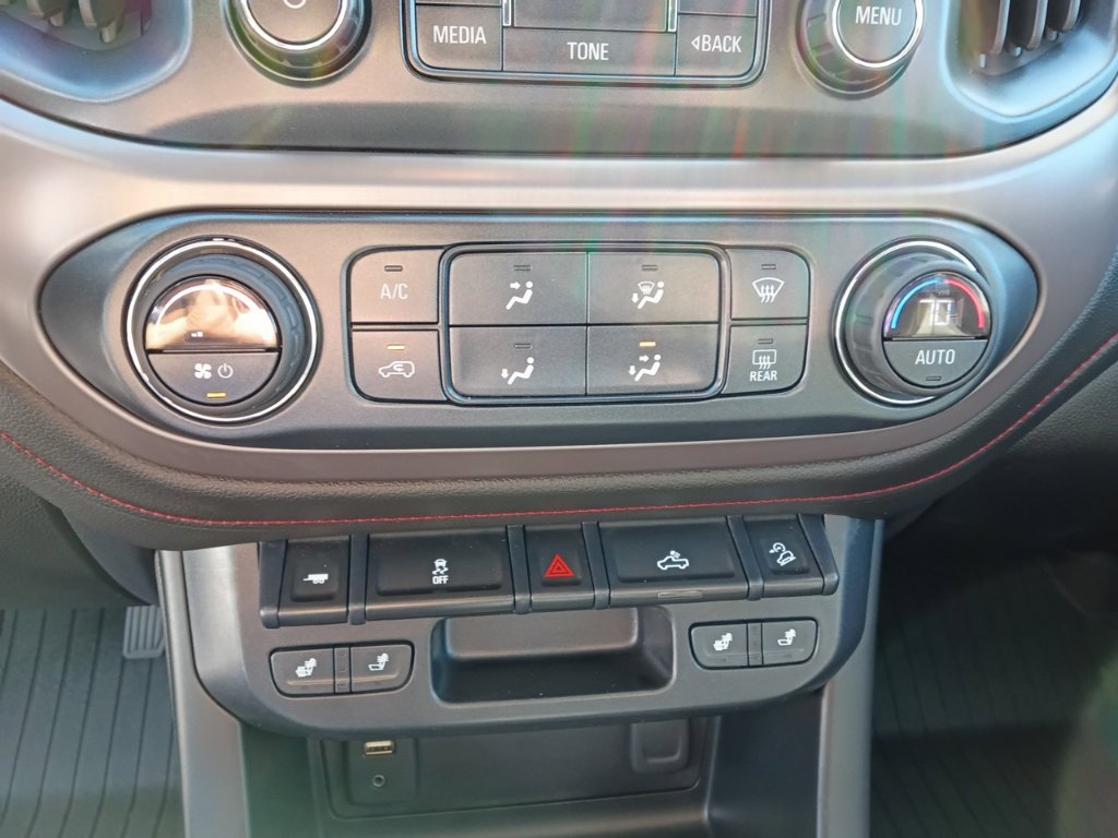 Used 2017 GMC Canyon SLE w/ All Terrain X Package AWD/4WD image 6