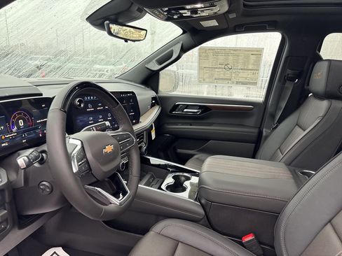 New 2026 Chevrolet Suburban High Country AWD/4WD image 20